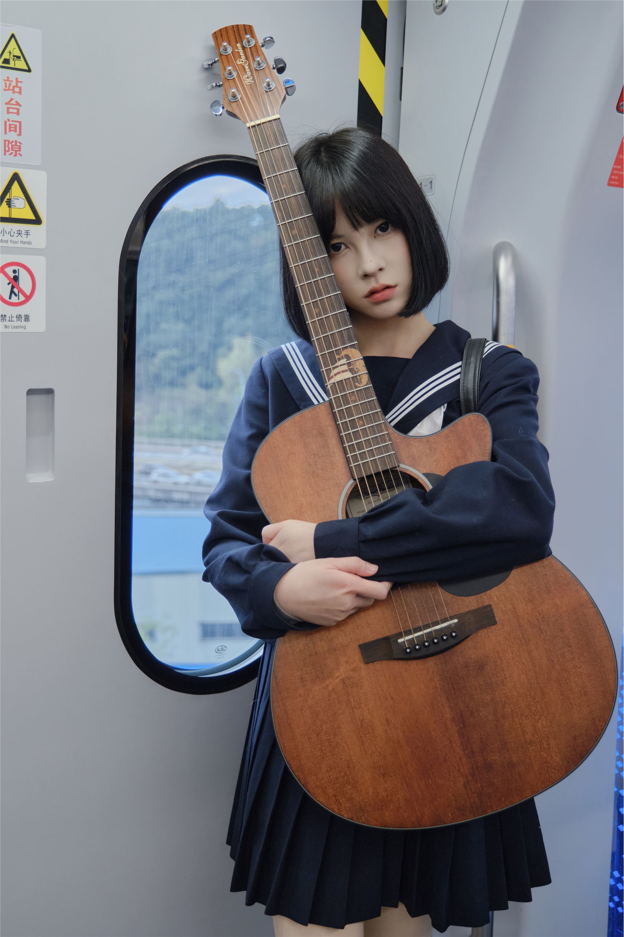 YITUYU艺图语 2025.02.07 列车jk 悲伤薯条555